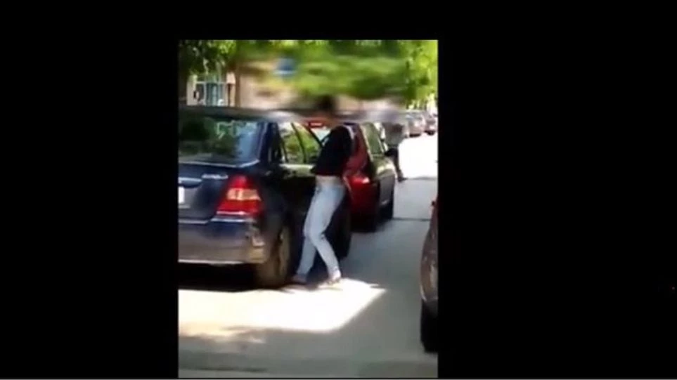 Αποκαλυπτικό βίντεο: Δείτε πώς δρουν απατεώνες αποσπώντας χρήματα από οδηγούς στη Θεσσαλονίκη